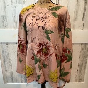 MELISSA McCARTHY SEVEN -  2X TOP